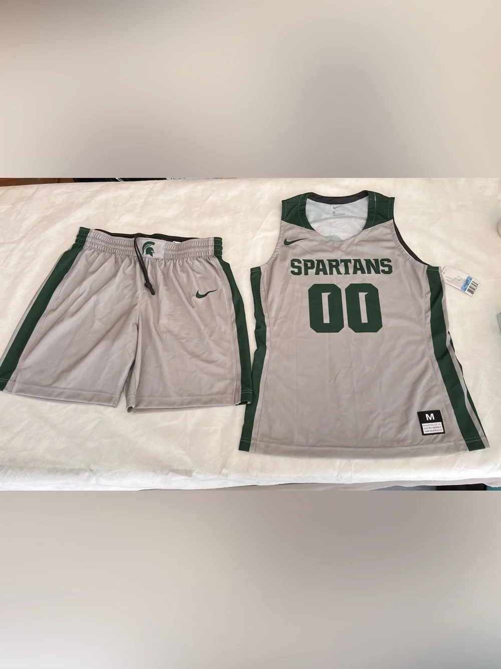 Women’s Nike Gray and Dark Green Spartans Basketball Jersey & Shorts Set Size M